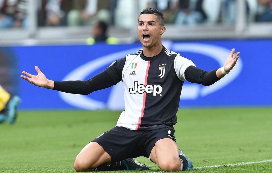 曼晚：曼联决定让莱昂先在青训梯队效力，以适应英格兰足球