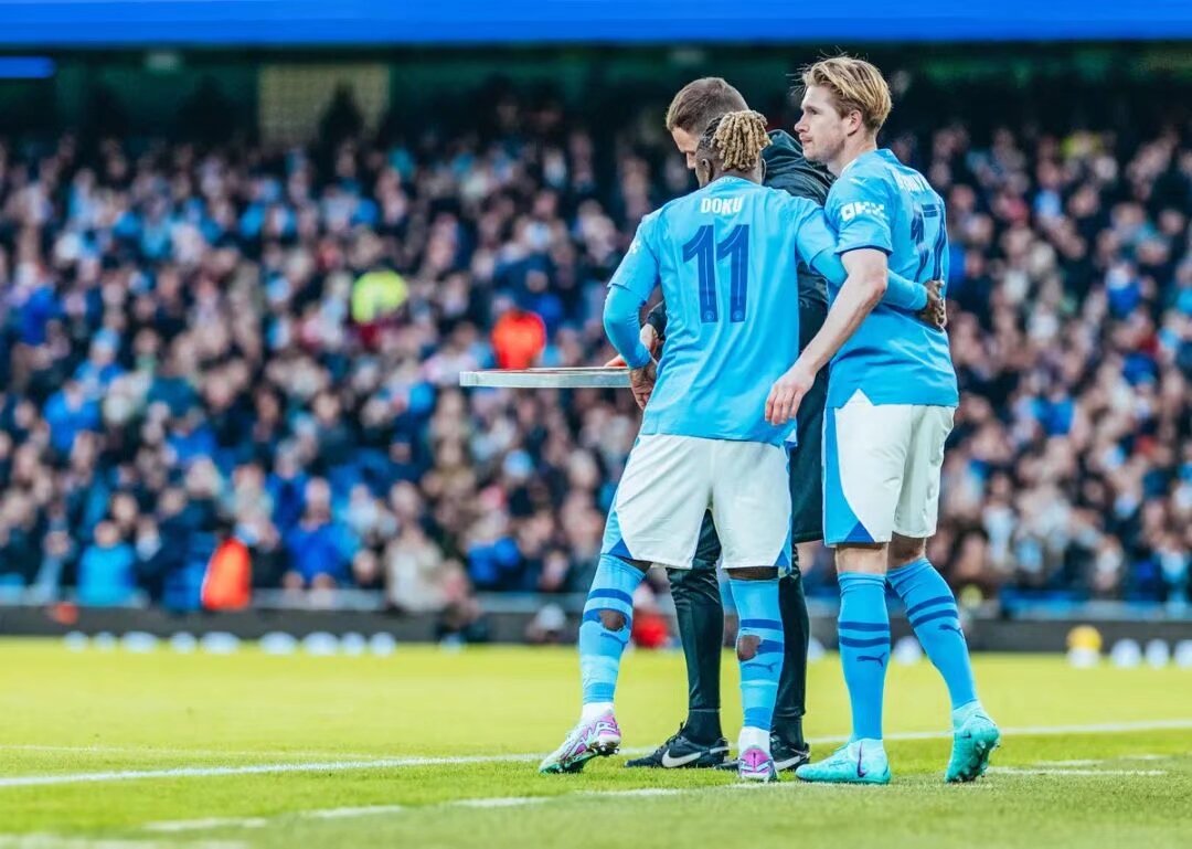 观战台：枪手苦战维拉+曼城遇黑马 梅西冲击生涯第47冠