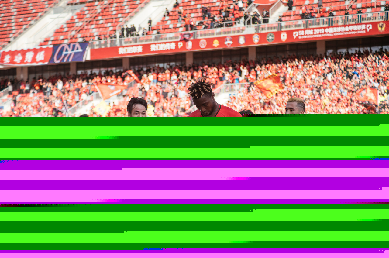 杨乐乐带儿子参加马术比赛！显疲惫汪涵又缺席，11岁沐沐有点紧张