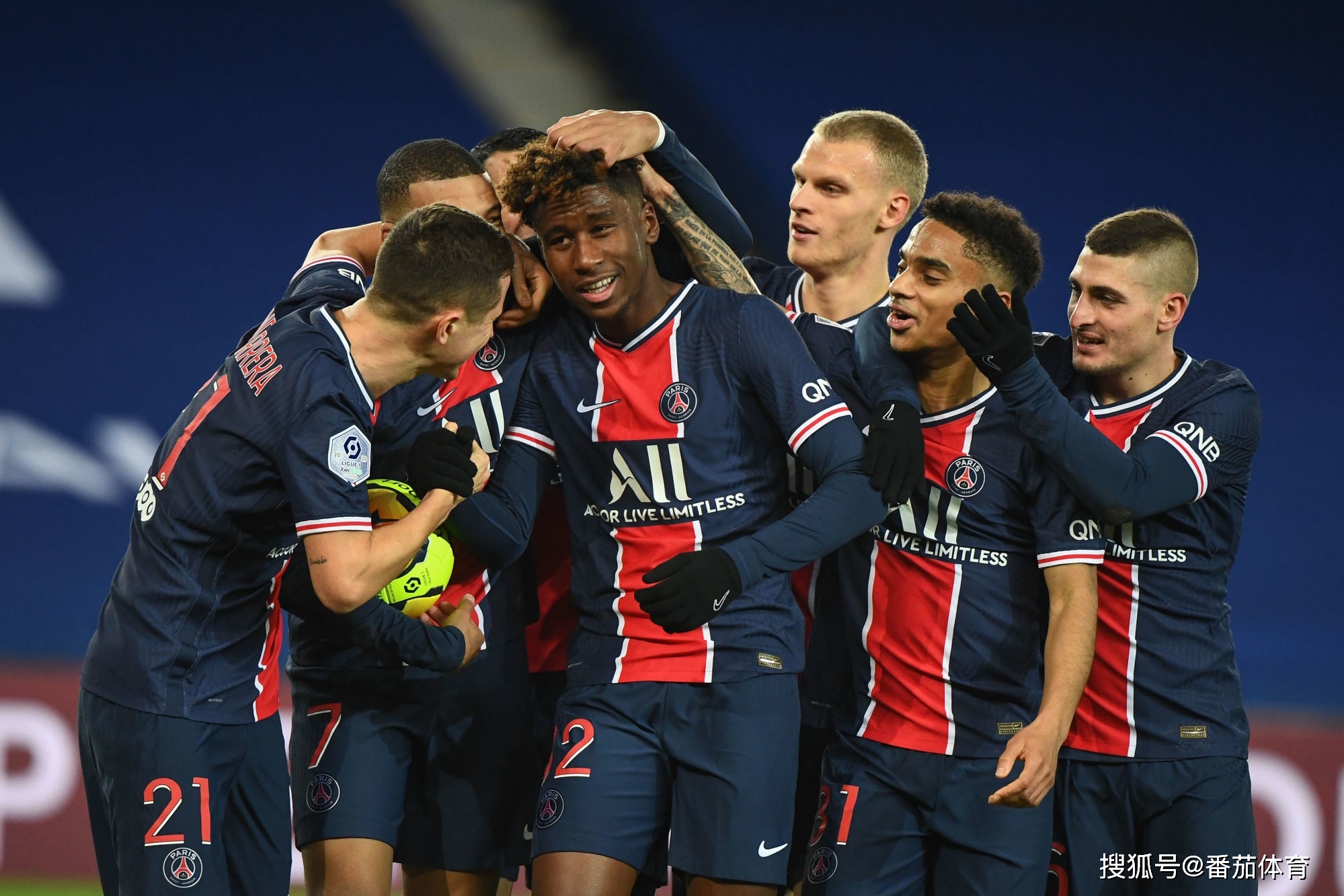 东体：U16国少需找强队热身完善体系；留洋兵团表现证明价值