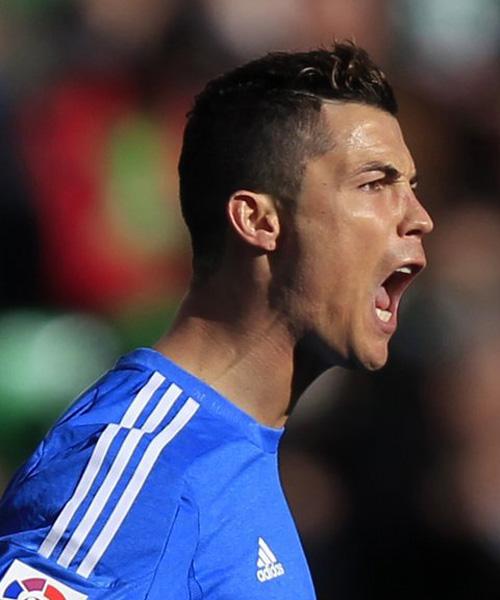 巴塞罗那迎战特内里费：女子足球联赛的巅峰对决